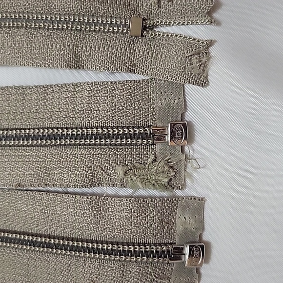 Columbia Button and ykk zipper replacements salvaged from men's cargo zip pants - Picture 3 of 6